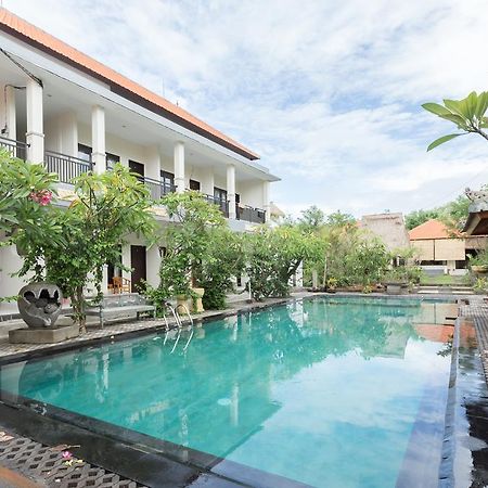 מלון Uluwatu Puri Kelapa By Bukitvista מראה חיצוני תמונה