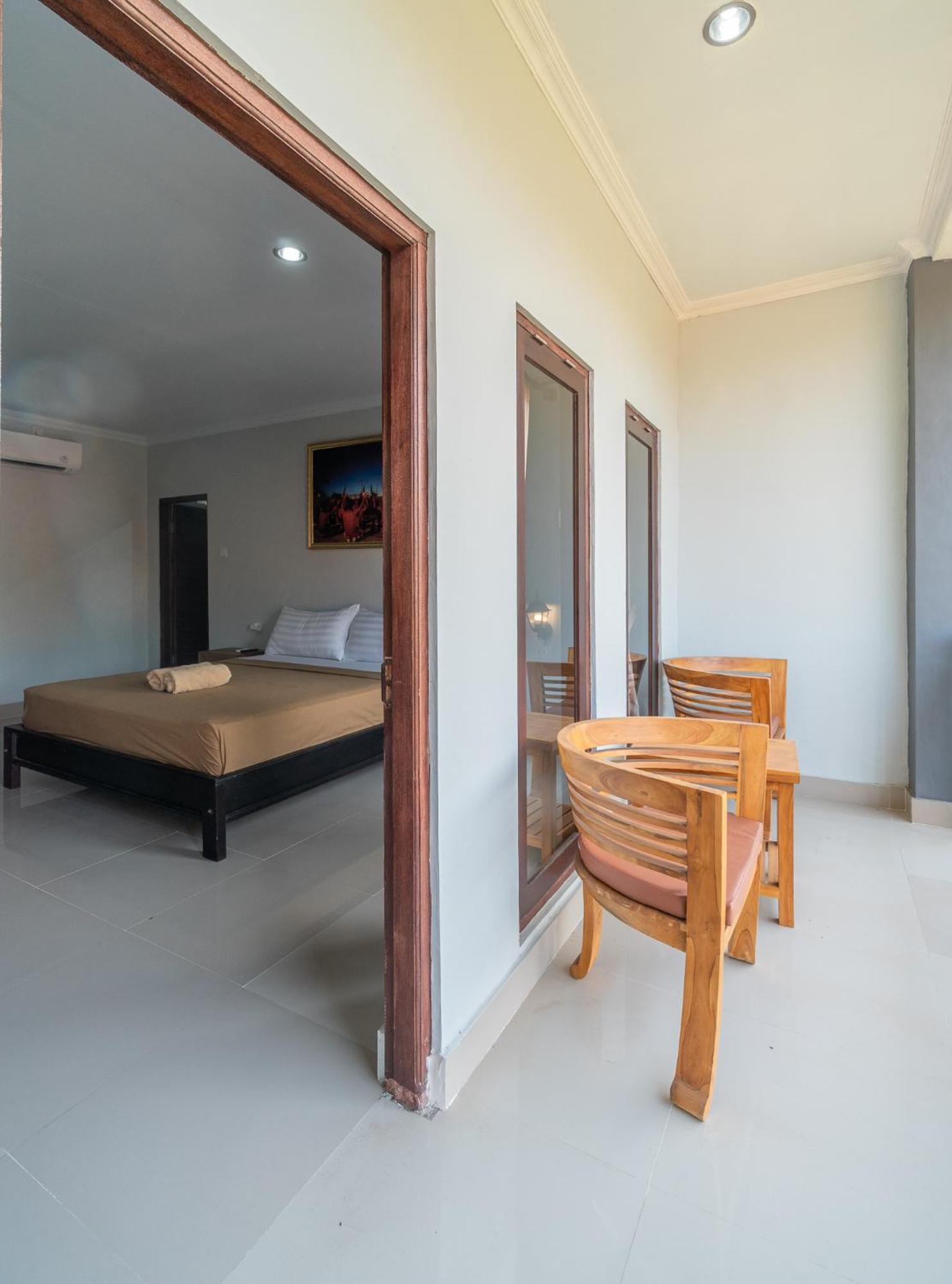 מלון Uluwatu Puri Kelapa By Bukitvista מראה חיצוני תמונה