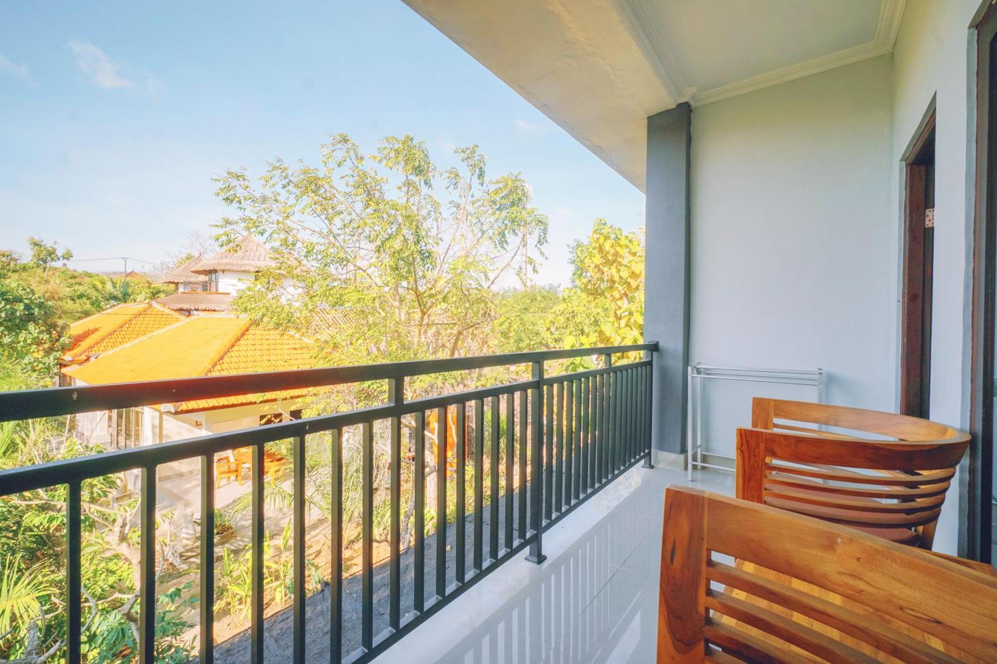 מלון Uluwatu Puri Kelapa By Bukitvista מראה חיצוני תמונה